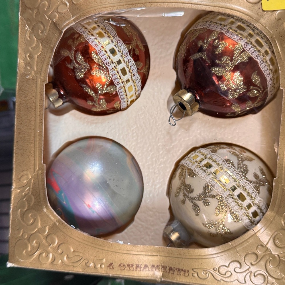 Rauch Victoria Collection Glass Christmas Ornaments Set of 4 Burgundy Ivory Gold